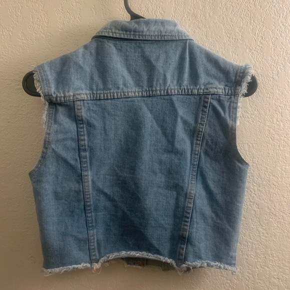 Sleeveless jean jacket - Picture 2 of 2
